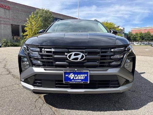 Phantom Black 2026 Hyundai TUCSON SEL Plus