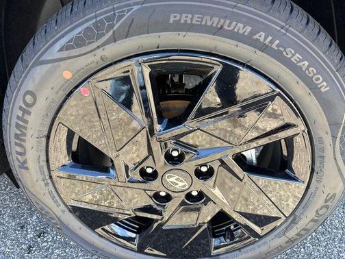 Abyss Black Pearl 2026 Hyundai KONA SEL Sport