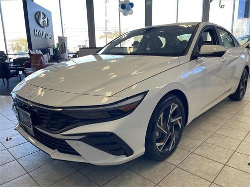 2025 Hyundai ELANTRA Limited