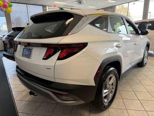 2025 Hyundai TUCSON SE