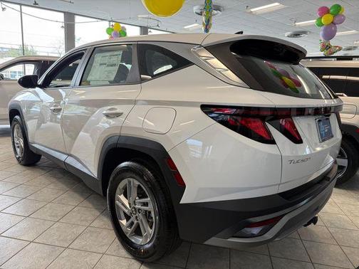2025 Hyundai TUCSON SE