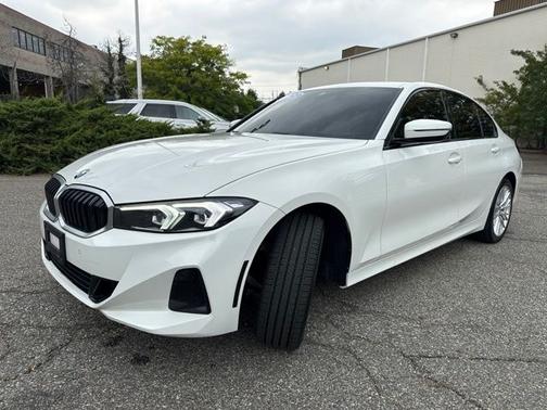 Alpine White 2023 BMW 330 i xDrive