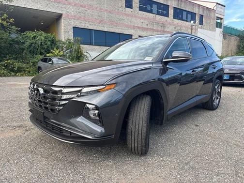 Dark Gray Metallic 2024 Hyundai TUCSON Limited