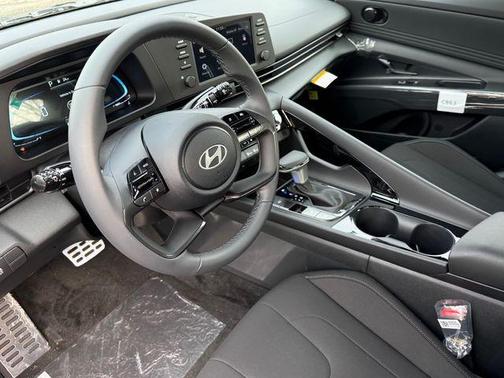 2026 Hyundai ELANTRA SEL
