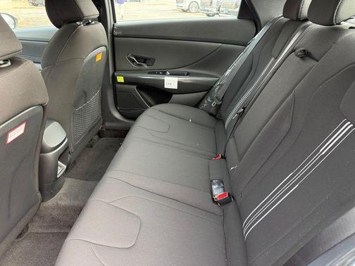 2026 Hyundai ELANTRA SEL