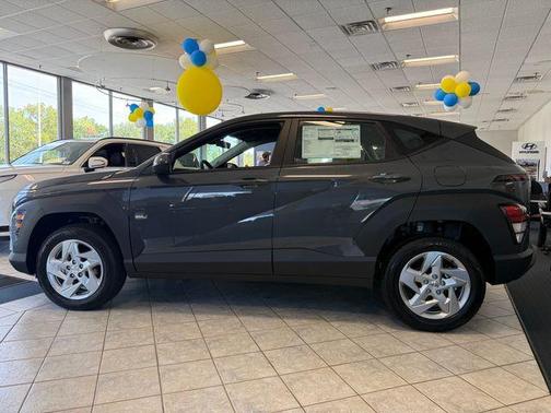 2025 Hyundai KONA SE