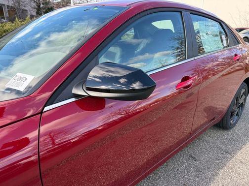 2026 Hyundai ELANTRA SEL