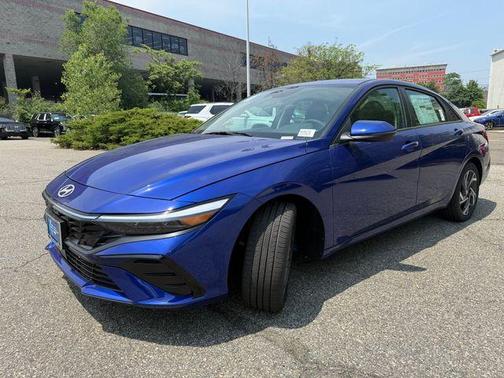 2025 Hyundai ELANTRA HEV Limited