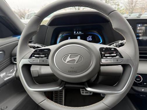 2026 Hyundai ELANTRA SEL