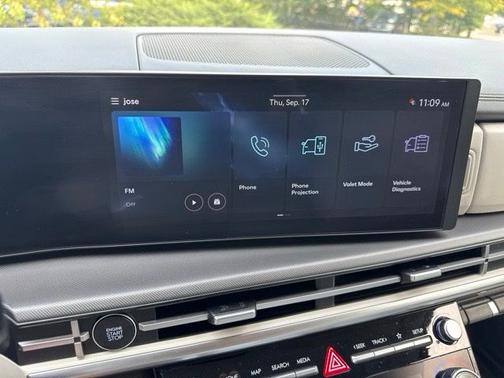 Shimmering Silver Pearl 2025 Hyundai SANTA FE SEL