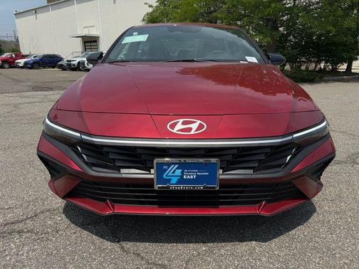 2026 Hyundai ELANTRA SEL