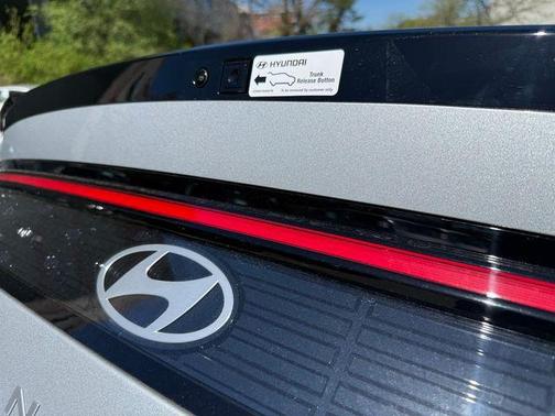 2025 Hyundai SONATA SE