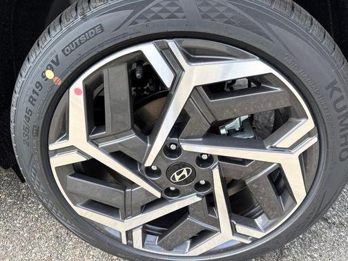Cyber Gray Metallic 2026 Hyundai KONA SEL Premium