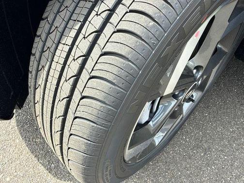 Onyx Black 2026 Hyundai VENUE SEL