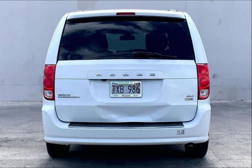 White Knuckle Clearcoat 2019 Dodge Grand Caravan SXT