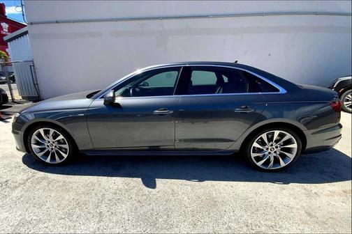 2023 Audi A4 45 S line Premium Plus