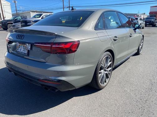 2023 Audi S4 Premium Plus TFSI quattro Tiptronic