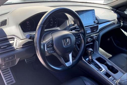 Platinum White Pearl 2018 Honda Accord Sport