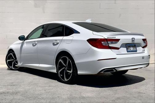 Platinum White Pearl 2018 Honda Accord Sport