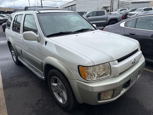 2001 INFINITI QX4 Luxury