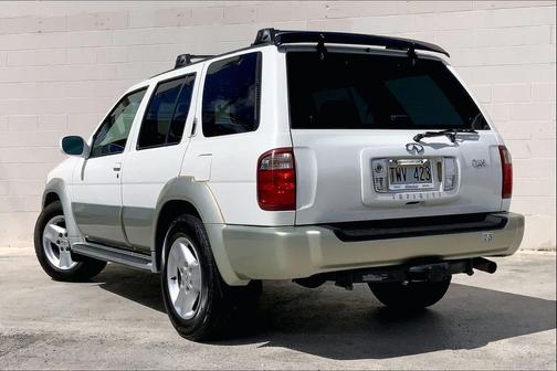 2001 INFINITI QX4 Luxury