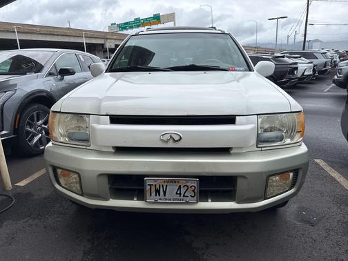 2001 INFINITI QX4 Luxury