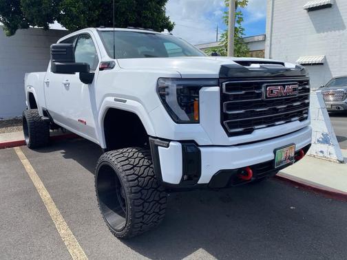 2025 GMC Sierra 2500 AT4
