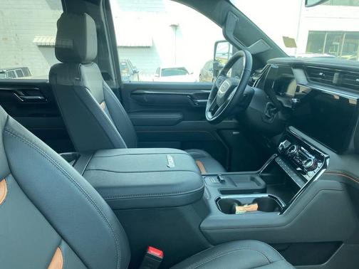 2025 GMC Sierra 2500 AT4