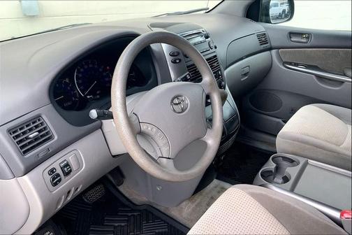 2010 Toyota Sienna LE