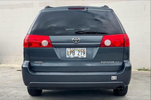 2010 Toyota Sienna LE