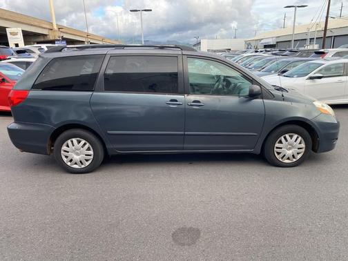 2010 Toyota Sienna LE