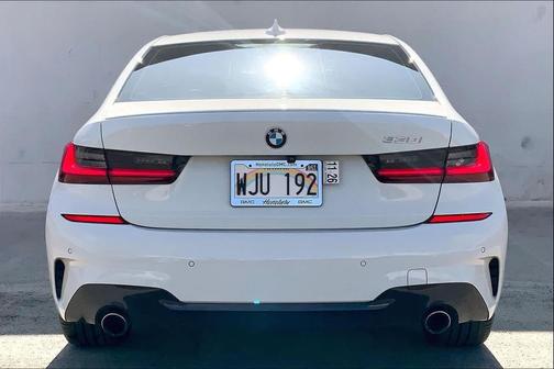 Alpine White 2022 BMW 330 330i