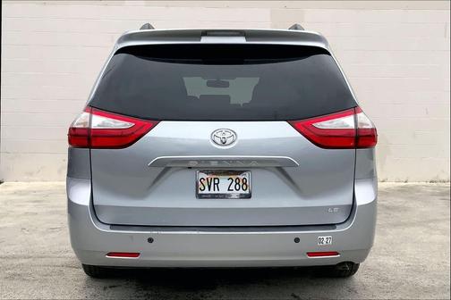 2016 Toyota Sienna LE