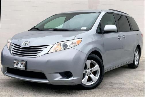 2016 Toyota Sienna LE