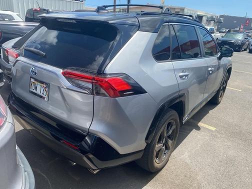 2019 Toyota RAV4 Hybrid SE