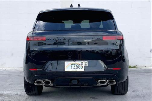 2025 Land Rover Range Rover Sport SE
