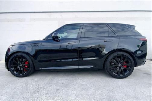 2025 Land Rover Range Rover Sport SE