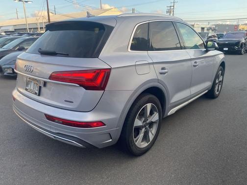2022 Audi Q5 40 Premium Plus