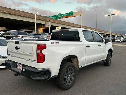 2022 Chevrolet Silverado 1500 Custom Trail Boss