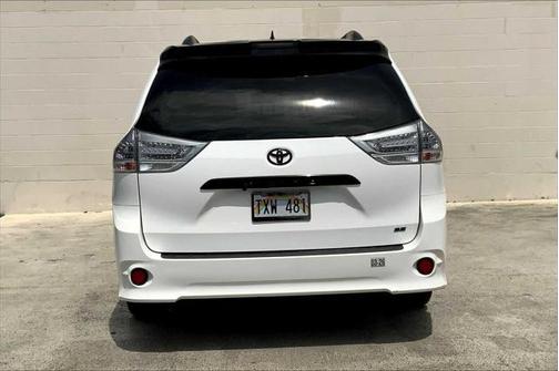 2020 Toyota Sienna SE