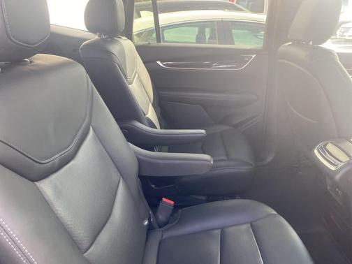 2021 Cadillac XT6 Premium Luxury FWD