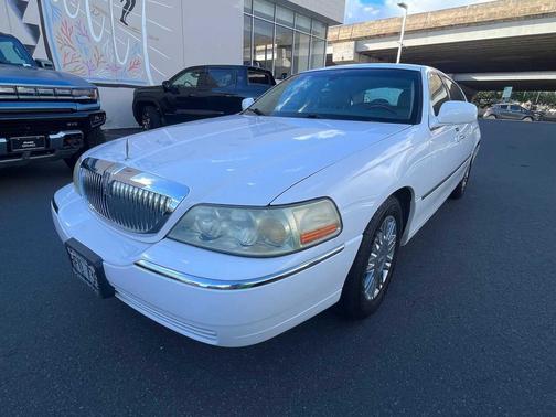 2008 Lincoln Town Car Signature