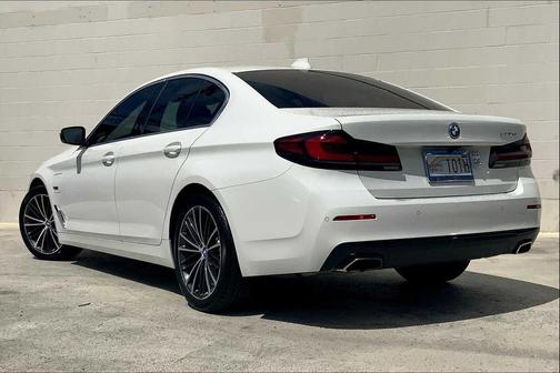 2022 BMW 530e Base