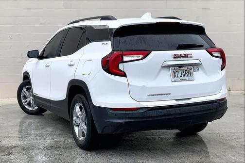 Summit White 2022 GMC Terrain SLE