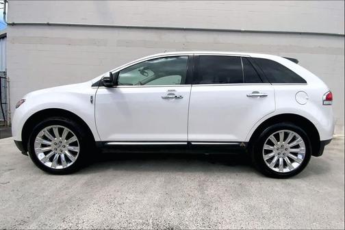 2014 Lincoln MKX Base