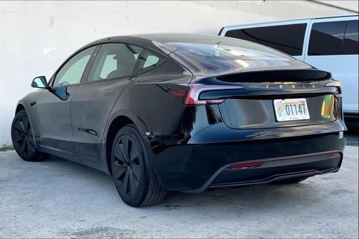 2025 Tesla Model 3 Standard Range
