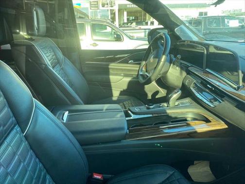 2023 Cadillac Escalade ESV Sport Platinum