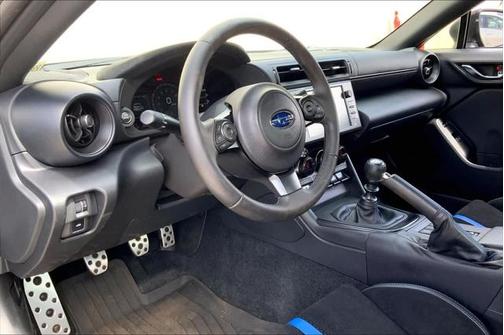 2024 Subaru BRZ tS