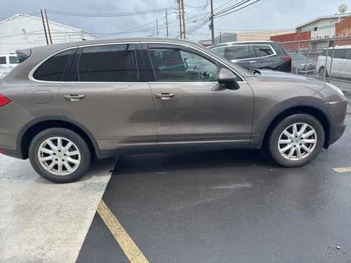 2012 Porsche Cayenne Base