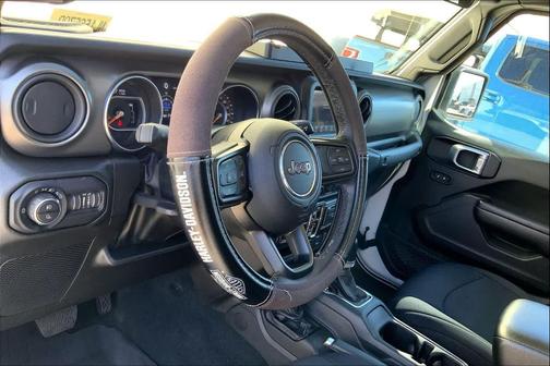 Bright White Clearcoat 2022 Jeep Gladiator Willys 4x4